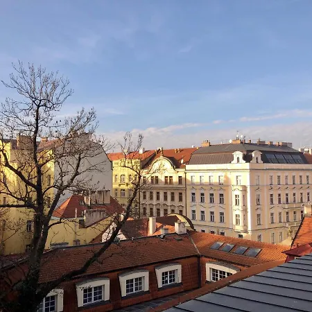 Life Masna 4* Prague